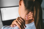 5 Signs to See a Chiropractor for Neck Pain